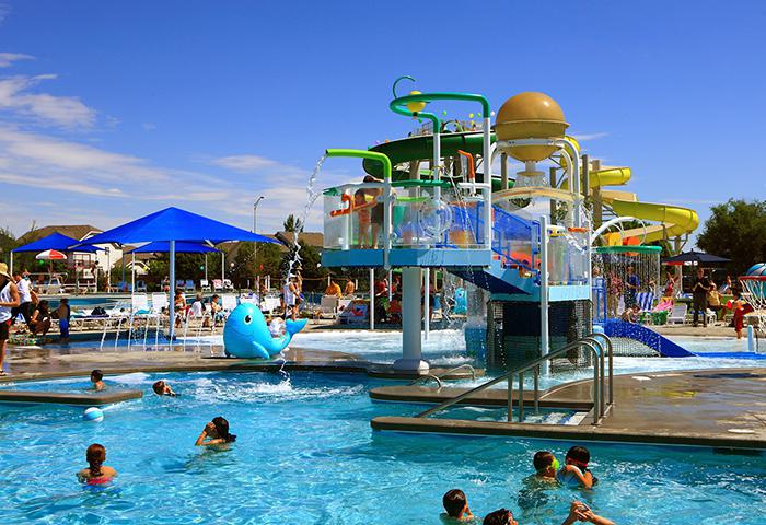 Brightonfamilyaquatic Sliderdetail5 700X480