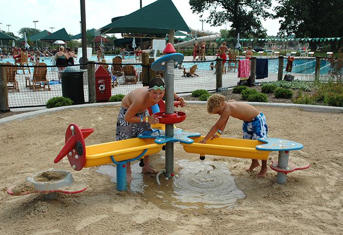 Communitypoolgoodmanpark Sliderdetail5 700X480
