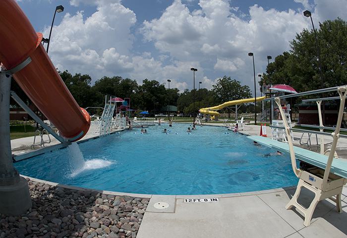 Leonardparkpool Sliderdetail5 700X480