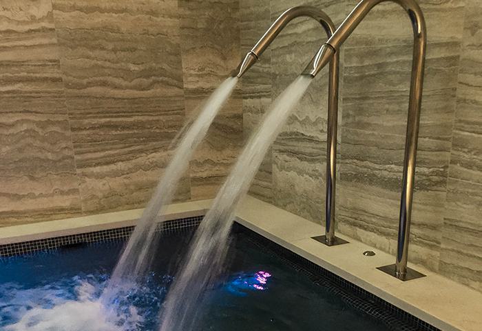 Private Pool NA Slider Detail5 700x480