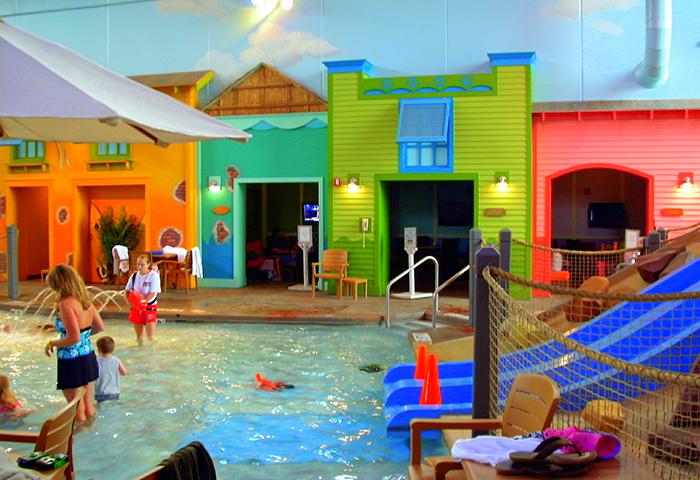 Co Co Key Water Resort Omaha NG Slider Detail4 700x480
