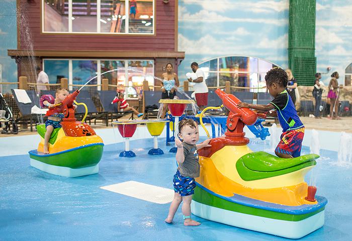 Great Wolf Lodge Resorts Gurnee NG Slider Detail4 700x480